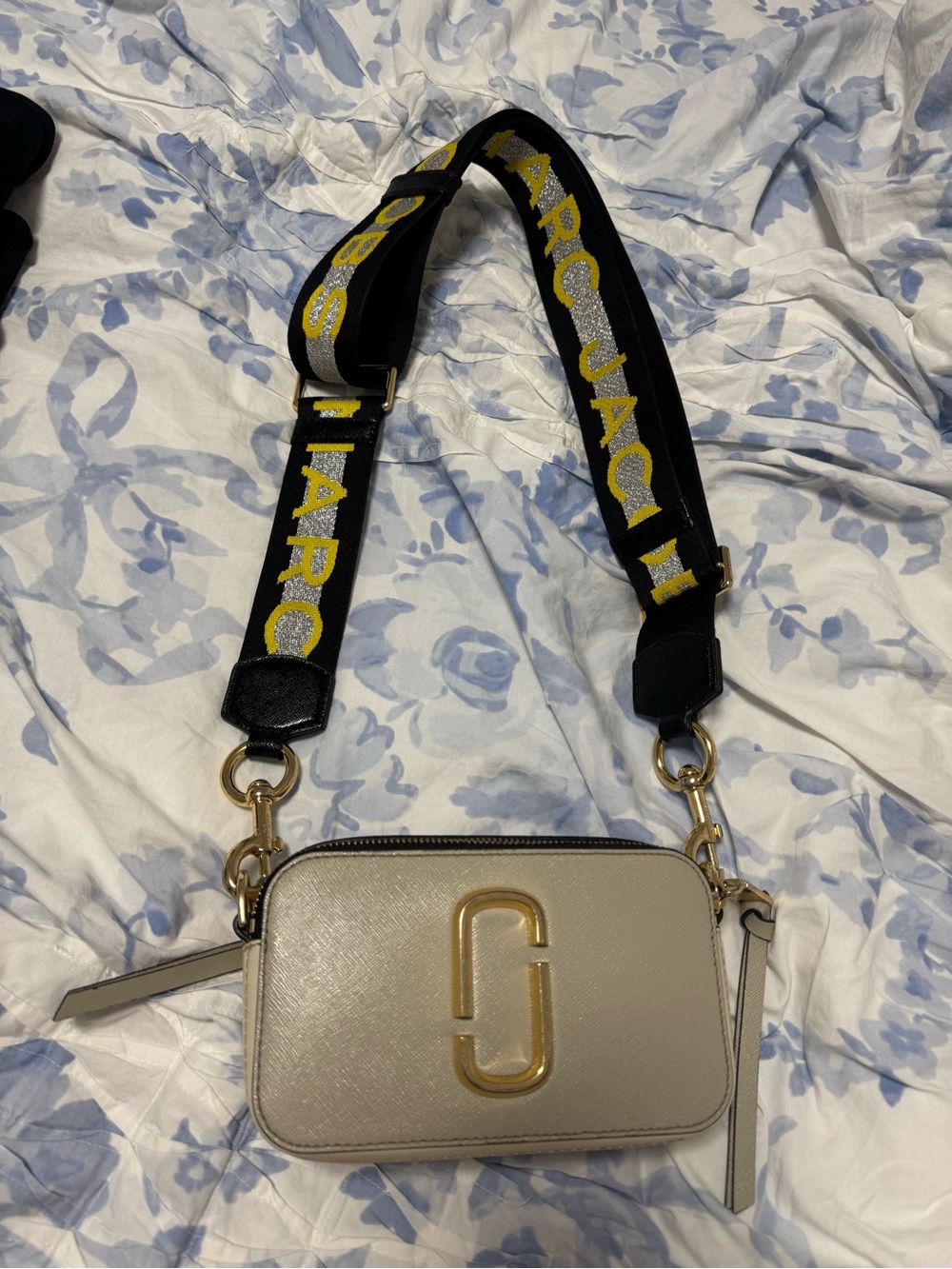 Marc Jacobs Cream Leather Snapshot Crossbody with Black Branded Strap